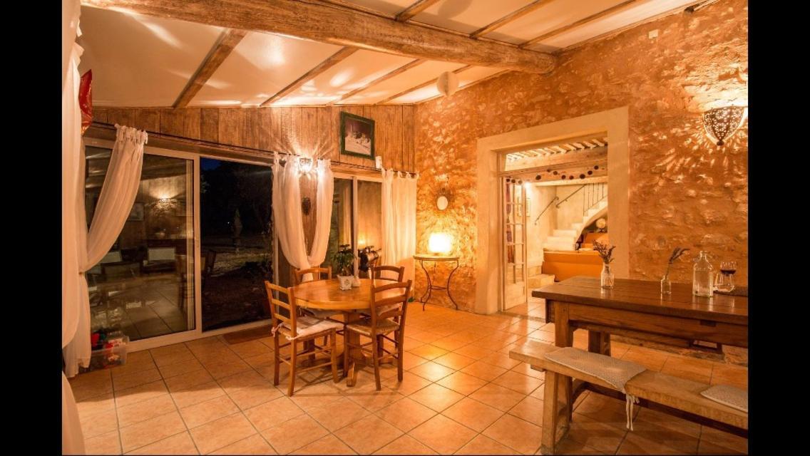 Chambres D'Hotes De La Verrerie Lioux Buitenkant foto